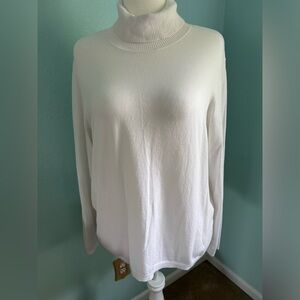 Chicos lightweight turtleneck sweater